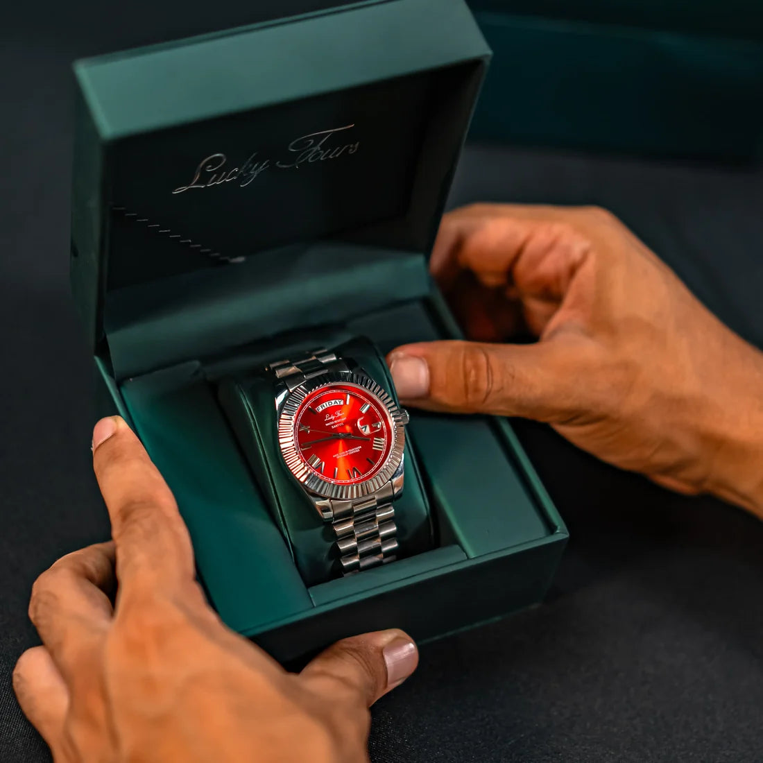 THE DAILYDATE®